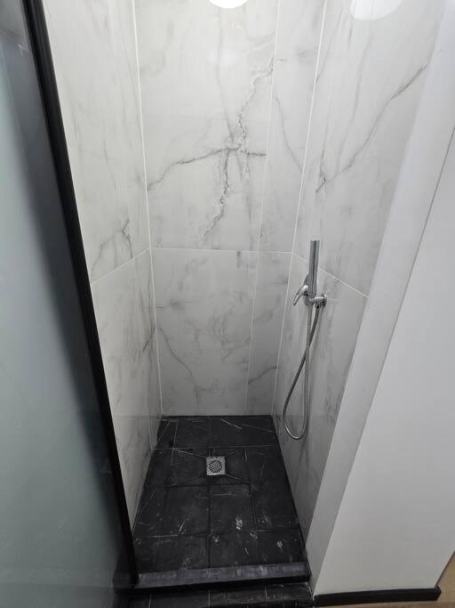 Appartamento Ryo 38 דירת נופש מושלמת מרחק 5 דקות מחוף הים Bat Yam Esterno foto